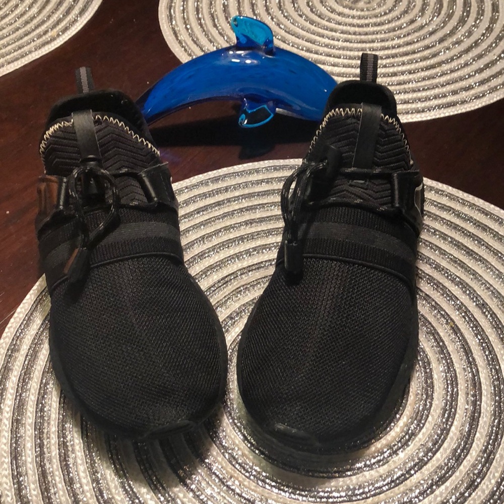Boys shoes